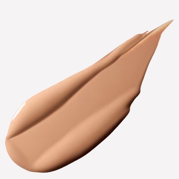 List 1 - MAC Pro Longwear Concealer NW25 9ml provides long-lasting look. - Picture 2 of 3